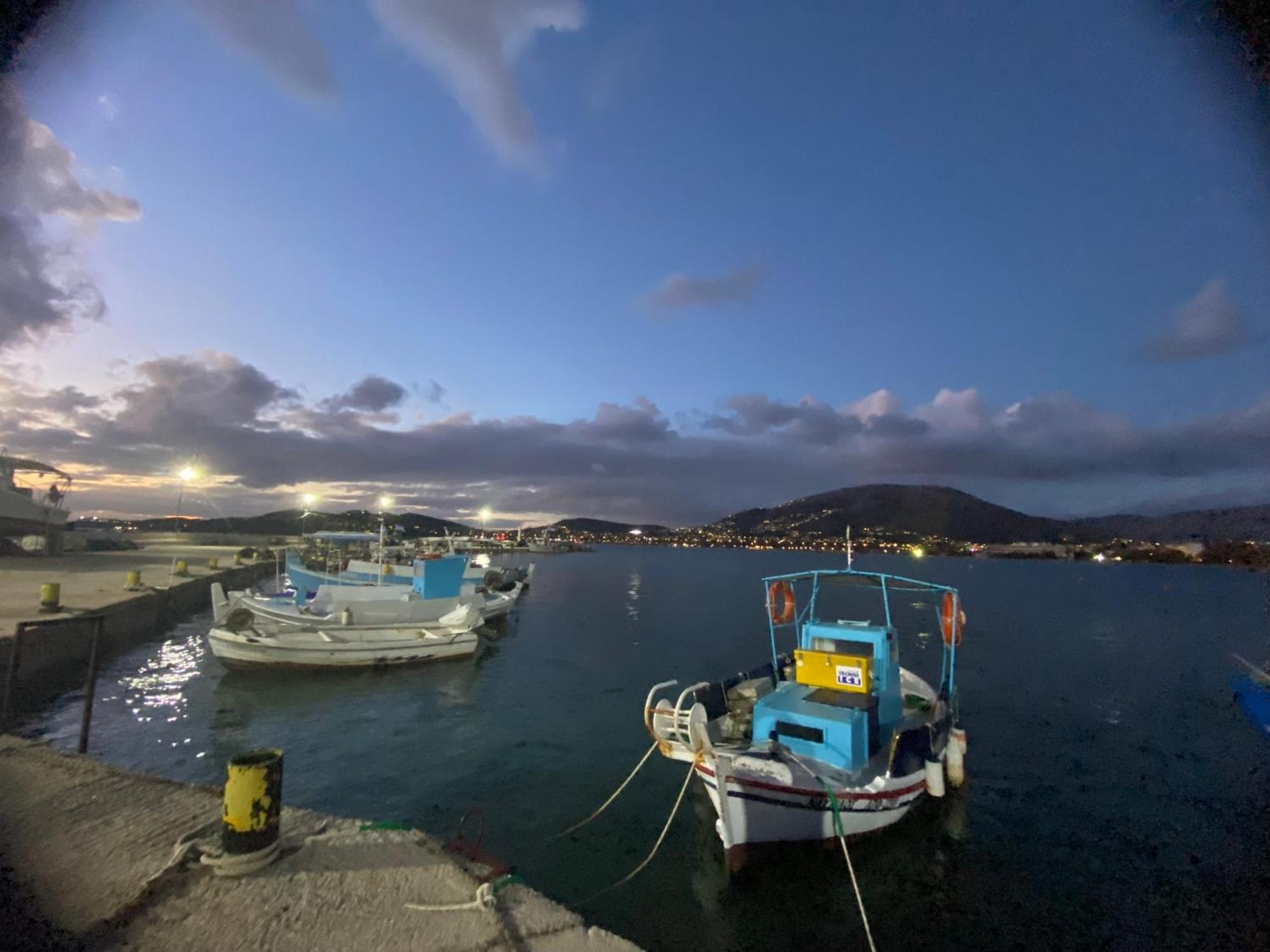 Me Gusta Suite By The Sea Anavyssos Esterno foto