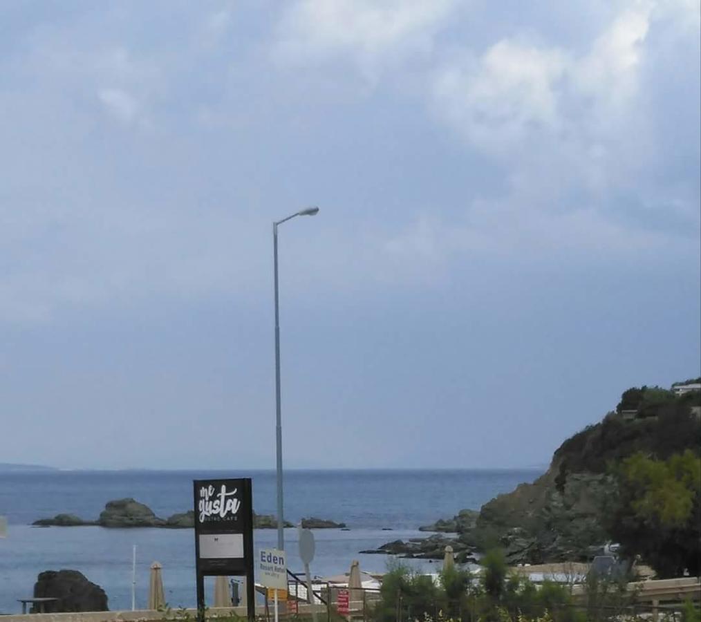 Me Gusta Suite By The Sea Anavyssos Esterno foto
